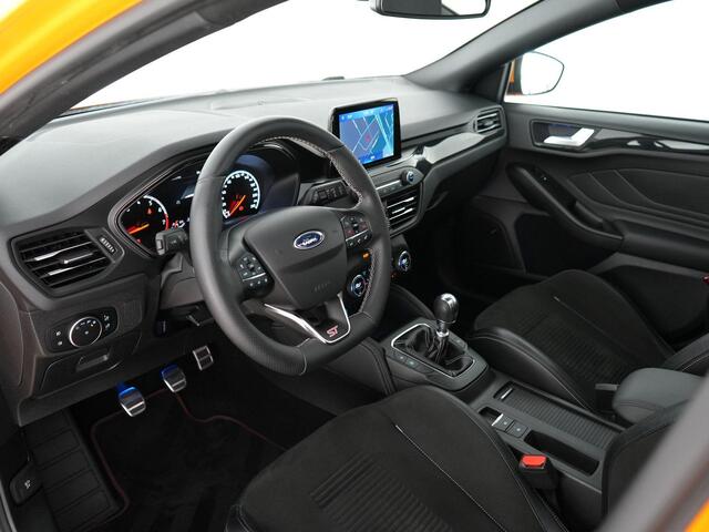 Ford FOCUS ST-3 2.3 280pk PERFORMANCE PACK |dealer onderhouden|panoramadak|launch control|sper diff|B&O|elek. stoelen|adaptive cruise control|parkeercamera|Apple Carplay|winterpack|