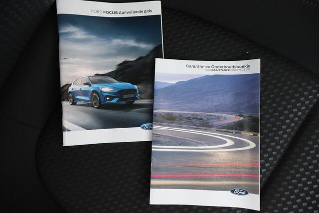 Ford FOCUS 1.0 EcoBoost Hybrid Trend Edition Business NL-Auto!! Camera I Apple Car-Play