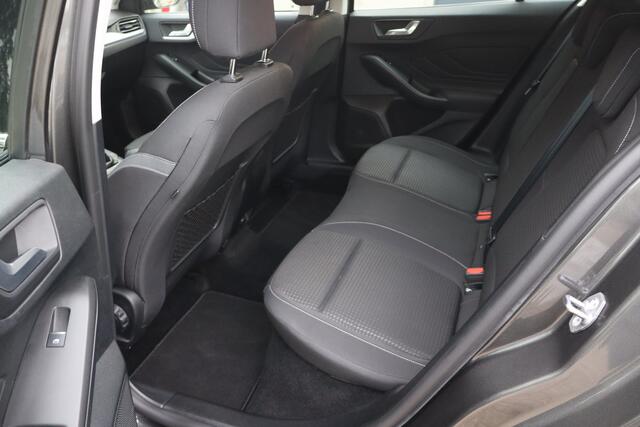 Ford FOCUS 1.0 EcoBoost Hybrid Trend Edition Business NL-Auto!! Camera I Apple Car-Play