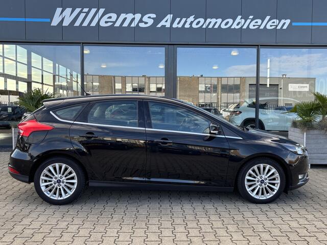 Ford FOCUS 1.0 Titanium Clima, Navigatie & Cruise Control