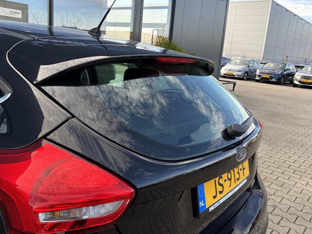 Ford FOCUS 1.0 Titanium Clima, Navigatie & Cruise Control