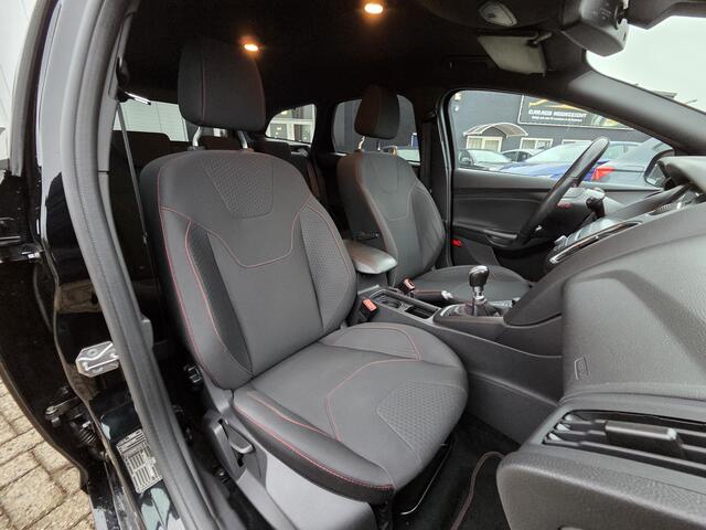 Ford FOCUS Wagon 1.0 ST-Line NAVIGATIE|BLUE TOOTH MEDIA|ECC/AIRCO|STOELVERWARMING&STUUR|BLUE TOOTH TELEFONIE|PDC VOOR&ACHTER|18 INCH|DEALER ONDERHOUDEN Maandag tot Vrijdag geopend van 09.00 tot 20.00 uur en Zaterdag van 09.00 tot 18.00 uur