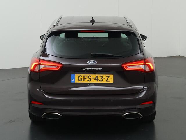 Ford FOCUS Wagon 1.0 EcoBoost Vignale | Trekhaak | Winterpakket | Cruise Control Adaptief | B&O | Elektr. Achterklep | Navigatie |