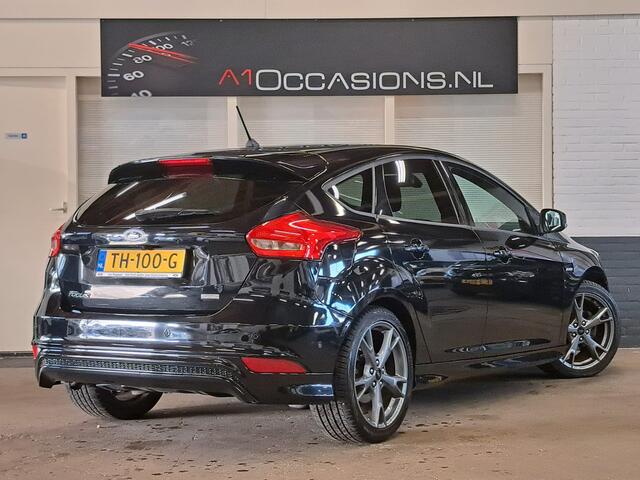 Ford FOCUS 1.0 ST-Line + NAVI + PARKEER CAMERA ACHTER !!