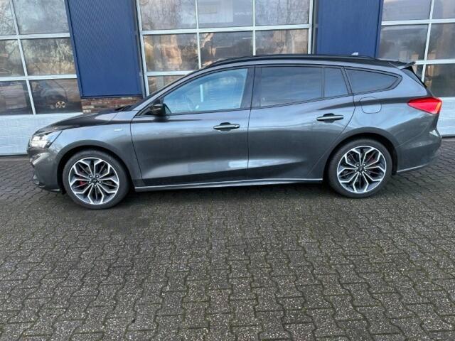 Ford FOCUS 1.0 ECOB. ST L. BNS CAMERA. TREKHAAK.