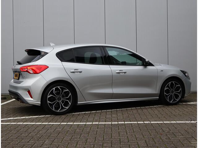 Ford FOCUS 1.0 EcoBoost ST-line | Winter Pakket | Camera | Keyless | LED