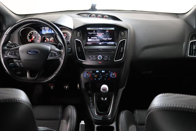 Ford FOCUS 2.0 ST 250PK, Recaro, SYNC, Stoel/Stuurverwarming, Cruise Control, Bluetooth