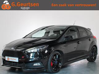 ford-focus-2.0-st-250pk,-recaro,-sy