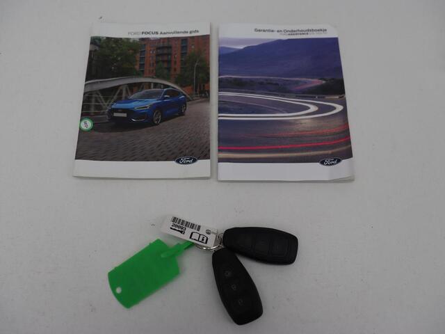 Ford FOCUS 1.0 EcoBoost Hybrid Titanium X | Automaat | Trekhaak | Stoelverwarming | Adaptive cruise | Camera | Carplay | Stuurverwarming | Navigatie | Full LED | Keyless