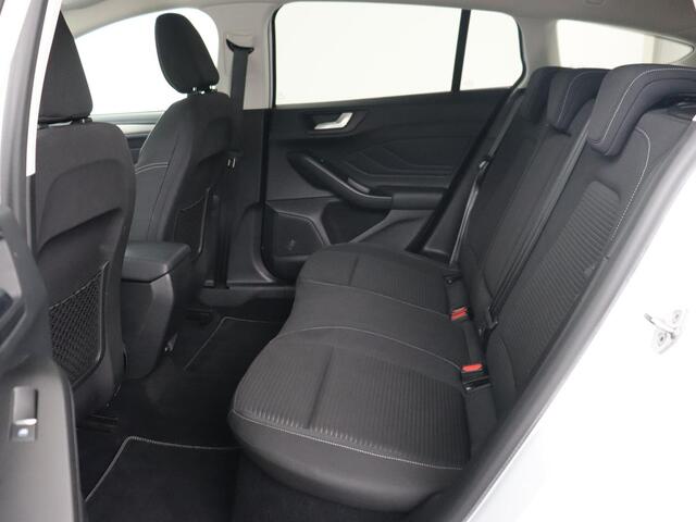 Ford FOCUS 1.0 EcoBoost Hybrid Titanium X | Stoel & stuurverwarming | Trekhaak | Adaptive cruise | Camera | Comfortstoelen | Keyless | Carplay | Full LED | Navigatie