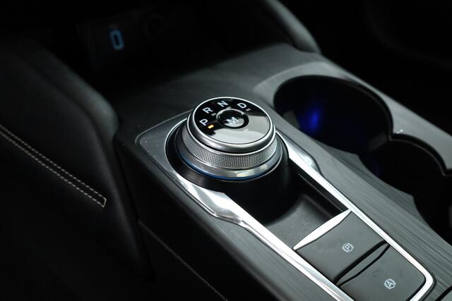 Ford FOCUS Wagon 1.5 EcoBoost Vignale | Pano | Adapt. Cruise | Trekhaak | CarPlay | HUD | Navi | Stoel-Stuurverw.