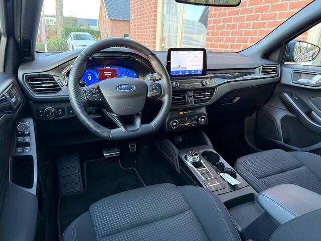 Ford FOCUS 1.5 EcoB. ST L. XBns 150 PK Automaat AFN.TREKHAAK / STOEL&STUUR
