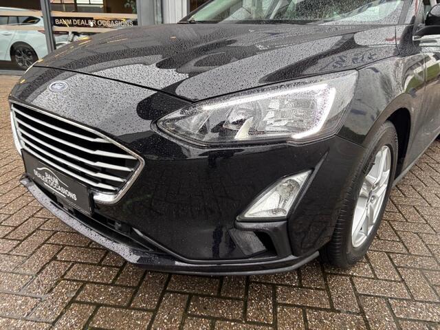 Ford FOCUS 1.0 EBH TR ED. BNS 125 PK NAVI AIRCO PDC LMV