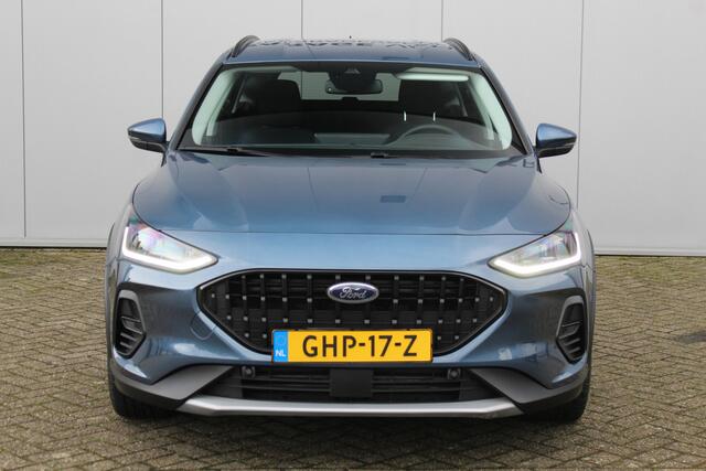 Ford FOCUS Wagon 1.0-155pk EcoBoost Mild-Hybrid Active AUTOMAAT ! Trekgewicht 1.500kg ! Slechts 6.600km ! Ruim ¤. 9.000,- beneden de nieuwprijs ! Volautm. airco dual, navigatie, telefoonvoorb., adaptive cruise control, LED verlichting, metallic lak, camera, front-, 
