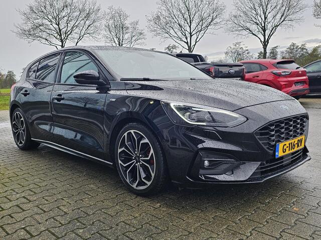 Ford FOCUS 1.0 EcoBoost ST Line Business LED | Panoramadak | Winterpack | Adaptieve cruise | Head up display | Trekhaak | 18'' velgen | Zéér netjes!