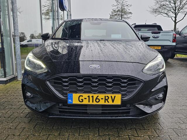 Ford FOCUS 1.0 EcoBoost ST Line Business LED | Panoramadak | Winterpack | Adaptieve cruise | Head up display | Trekhaak | 18'' velgen | Zéér netjes!