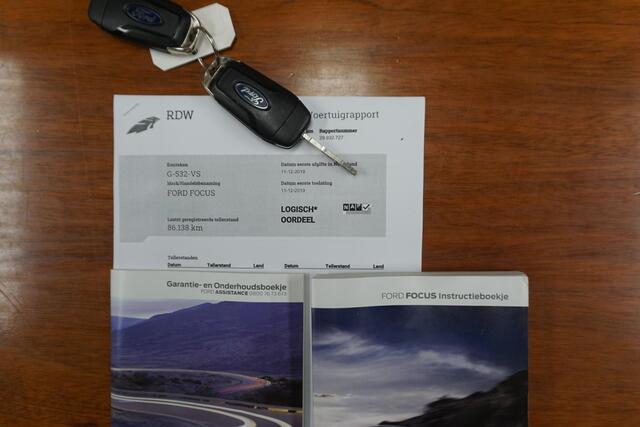 Ford FOCUS Wagon 1.0 125PK EcoB. Edition Business December 2019/ Electrisch wegklapbare trekhaak.
