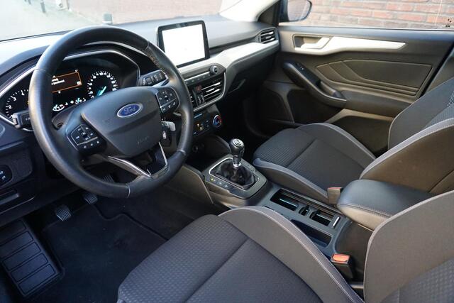 Ford FOCUS Wagon 1.0 125PK EcoB. Edition Business December 2019/ Electrisch wegklapbare trekhaak.