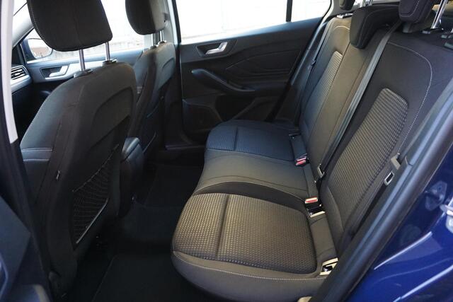 Ford FOCUS Wagon 1.0 125PK EcoB. Edition Business December 2019/ Electrisch wegklapbare trekhaak.