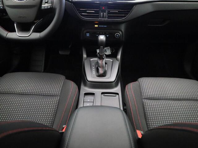 Ford FOCUS ST Line 1.0 125Pk | Navigatie | Apple & Android Carplay | Parkeersensoren Voor & Achter | Camera | Climate Control | Privacy Glass | Cruise Control | Stoel & Stuur Verwarming | Verwarmbare Voorruit | All Season Banden |