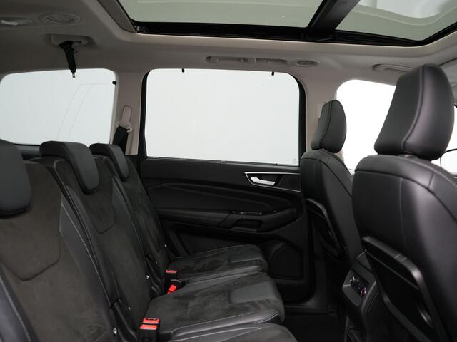Ford GALAXY 2.0 Titanium 7-Persoons 241pk Dealer O.H. | Trekhaak Afn. | Panodak | Adaptive Cruise | Camera | Alcantara Sportstoelen Memory & Vewarmd | LED Koplampen | Keyless | Blis | Navigatie | DAB |