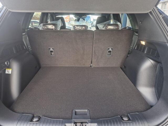 Ford KUGA 2.5 PHEV ST-Line 243 pk | Wegklapbare trekhaak | 2.100 kg trekgewicht! | Winterpakket | Uit voorraad leverbaar | All-seasonbanden | ¤4.000,- prijsvoordeel!