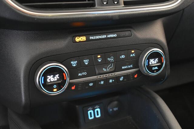 Ford KUGA 2.5 PHEV Titanium El Trekh Panodak Camera Navi