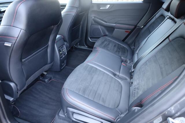 Ford KUGA ST-X TREKHAAK-AFN. ALCANTARA/LEER CAMERA RUIT+STOELVERW. CARPLAY DAB NAVI 2xPDC 18"LMV ACC ELEK.VERST.STOEL BLIS GSM-LADER DEALER-ONDERHOUDEN ENZ.