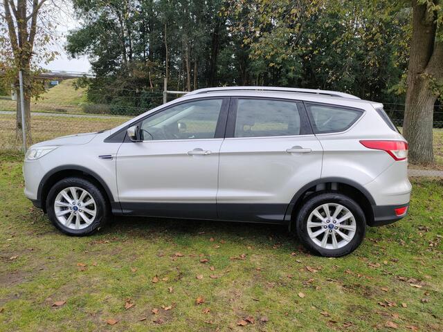 Ford KUGA 1.5 Titanium Styling Pack 4WD AUTOMAAT | CLIMA | CRUISE | TREKHAAK | HALF LEER |