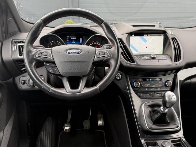 Ford KUGA 1.5 EcoBoost ST Line Navi,Camera,Trekhaak,Clima,Halfleder,Pdc V+A,120pk,Lm velgen,6 Bak,Apk tot 06-2026