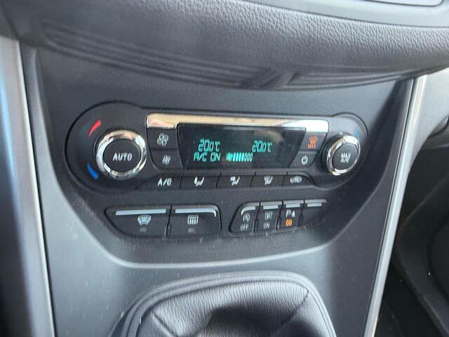 Ford KUGA 1.5 Ecoboost Titanium 120pk Trekhaak | SYNC 2 | Stoelverwarming | Parkeersensoren voor + achter | Climate control | 1.800kg Trekgewicht