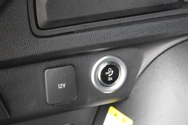 Ford KUGA 2.5-243pk PHEV ST-Line X Nieuwste model. Ultieme luxe hoogzitter met een trekgewicht van 2.100kg ! Schuif / kanteldak. Elektrisch inklapbare Trekhaak, vooruit, stuur, stoelverwarming V+A, 360 Camera, HUB, Apple/Androidauto, Elektrisch verstelbare stoelen,