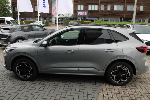 Ford KUGA 2.5 PHEV ST-Line X 243pk | Ford Voorraad | Driver Assistance pack | Wegklapbare Trekhaak | Winterpack | Panorama dak | 19 inch velgen | Technology Pack | Solar Silver |