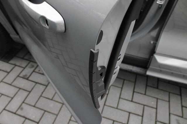 Ford KUGA 2.5 PHEV ST-Line X 243pk | Ford Voorraad | Driver Assistance pack | Wegklapbare Trekhaak | Winterpack | Panorama dak | 19 inch velgen | Technology Pack | Solar Silver |