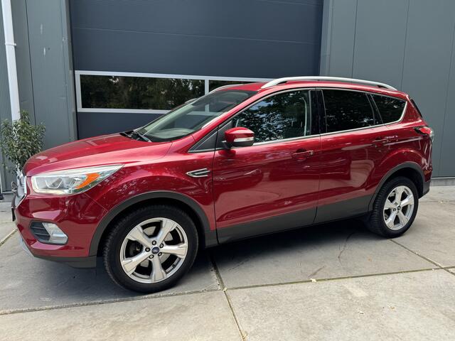 Ford KUGA 1.5 TDCi 120 PK Automaat Titanium Navi Trekhaak Stoelverwarming