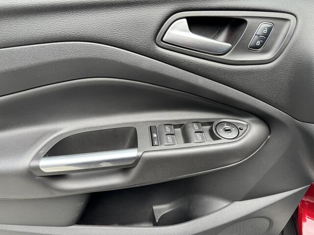 Ford KUGA 1.5 TDCi 120 PK Automaat Titanium Navi Trekhaak Stoelverwarming