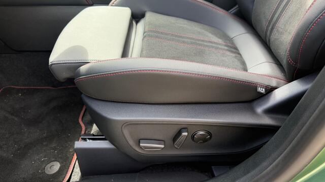 Ford KUGA 2.5 PHEV ST-LINE X 243pk / BLACK PACK / FULL OPTIONS+HUD