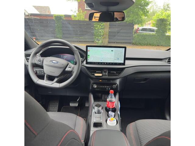 Ford KUGA 2.5 PHEV ST-Line 242pk Wegklapbare Trekhaak | Winterpack | Bursting Green | 19 inch Velgen | 2.100kg Trekgewicht | 1e Eigenaar