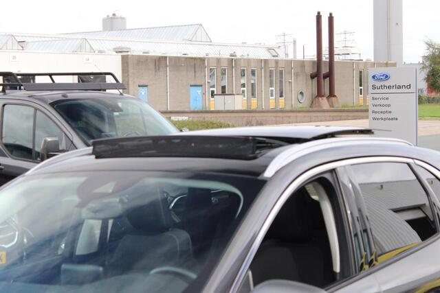 Ford KUGA 2.5 PHEV Titanium 225pk | Adaptive cruise control | Panoramadak | Dodehoeksensoren | Camera| Privacy Glass