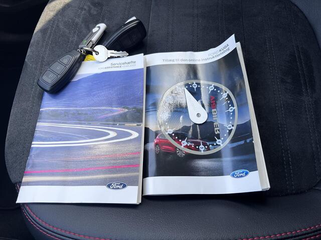 Ford KUGA 2.5 PHEV ST-Line X Automaat / 1.500 kg afneembare trekhaak / Stuur-, stoel-, achterbank- en voorruitverwarming / Bang & Olufsen audio / Adapt. CC / Navi / Apple Carplay Android /