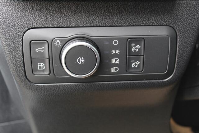 Ford KUGA 2.5 PHEV ST-Line X , 2100kg trekgewicht , Nieuw Model Panorama/schuif kantel dak , Trekhaak wegklapbaar AGR stoelen voor , Winterpack