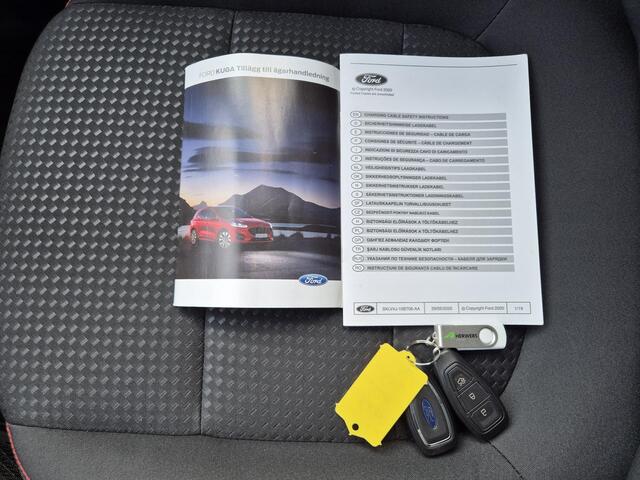 Ford KUGA 2.5 PHEV ST-Line Automaat / Winter-pack / Stuur- en Stoelverwarming / Cruise control / Navigatie / Voorruit verwarming / Keyless Entry/Start / Apple Carplay Android Auto /