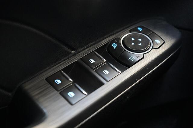 Ford KUGA 2.5 PHEV Titanium | Adapt. Cruise | Voorruitverwarming | Privacy Glass | Navigatie | Climate airco