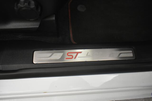 Ford KUGA 2.5 PHEV ST-Line X Pano Camera Leder 19" B&O El aKlep Head-Up