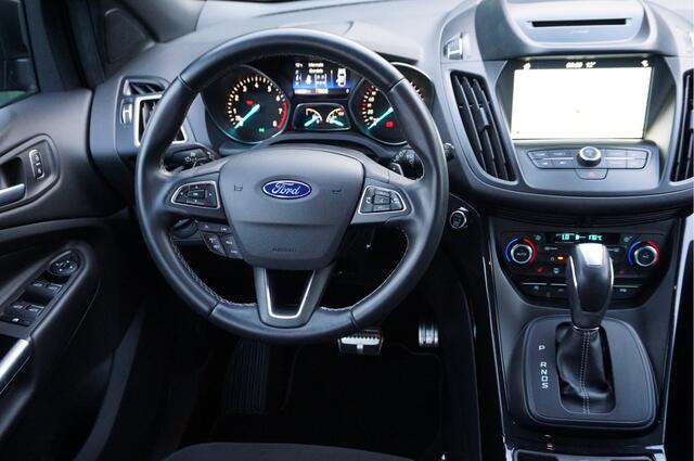 Ford KUGA 1.5 EcoBoost 180pk ST Line Automaat AWD + Trekhaak/ Navi/ Carplay/ Garantie!