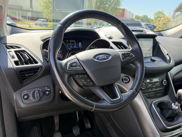 Ford KUGA BWJ 2017 | 1.5T 120PK Trend Ultimate | | TREKHAAK | CLIMA | CRUISE | NAVI | LICHTMETAAL | PDC | CARPLAY