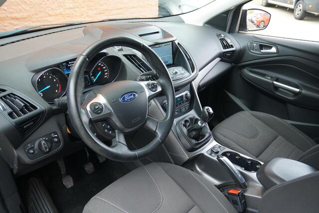 Ford KUGA 1.5 Trend + WINTERPAKKET / NAVIGATIE / PDC