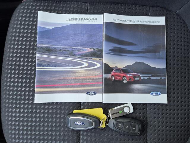 Ford KUGA 2.5 PHEV Plug-in ST-Line Automaat / Winter-pack / Apple Carplay Android Auto / Achteruitrijcamera / Stoel-, Stuur en achterbankverwarming / Climate control / Voorruit verwarming / Trekgewicht 1500 kg /