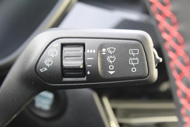 Ford KUGA 2.5 PHEV ST-Line X , 225pk , 1500kg Trekgewicht Navigtie , Camera , Bluetooth , Stoel en voorruitverwarming BenO audio systeem