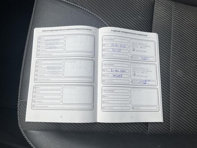 Ford KUGA 1.5 Titanium Trekhaak Nav/Cruise Camera Stoelverw Elek.Klep Voll.Onderhouden!